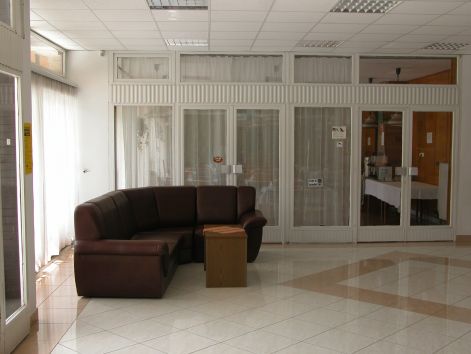 balatoni_630_millios_hall.jpg